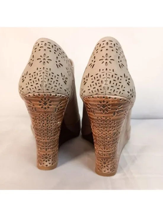 Gianni Bini Tan Leather Peep Toe Wedge Bootie Lace Up Laser Cut Sz 7 - Picture 8 of 10